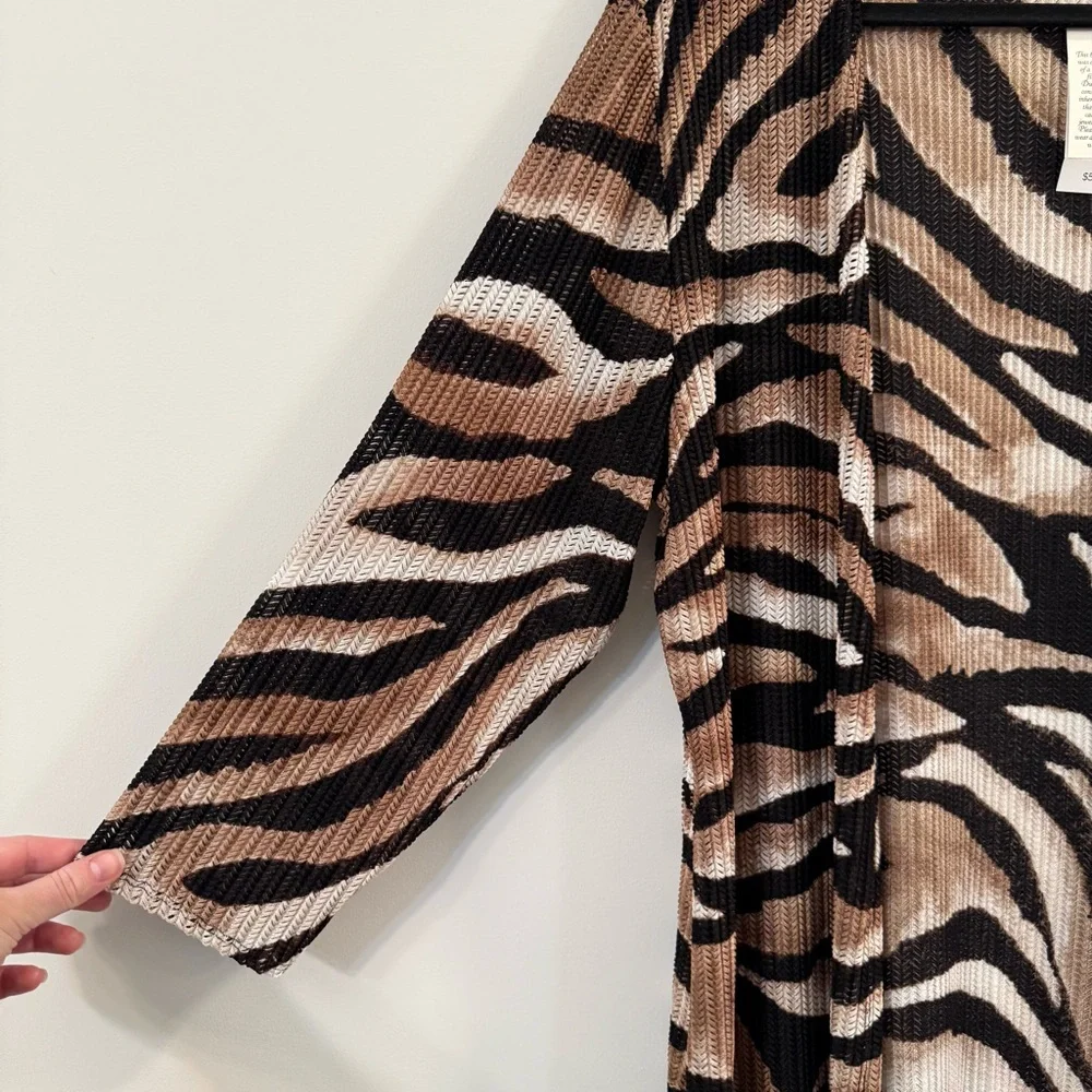 Women’s new Chico's Brown and Black Animal Print drape cardigan sweater - Picture 3 of 6